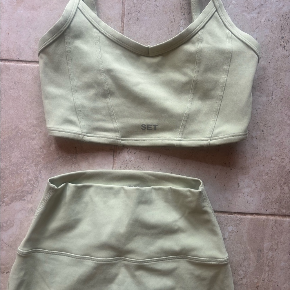 Set Active Sage Green Set